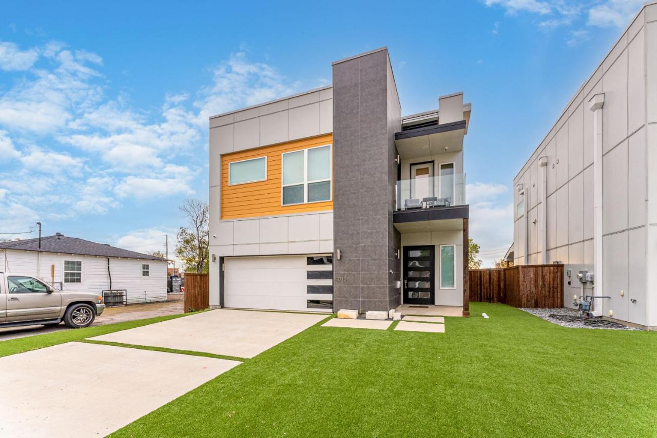 Luxury Home With Rooftop Views Dallas Exterior photo